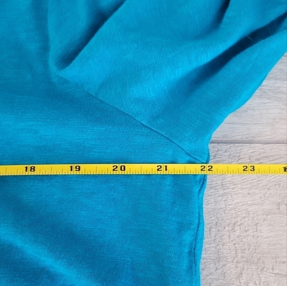 Talbots Embroidered Sleeve Open V Neck Tunic Size XLP - Picture 9 of 9